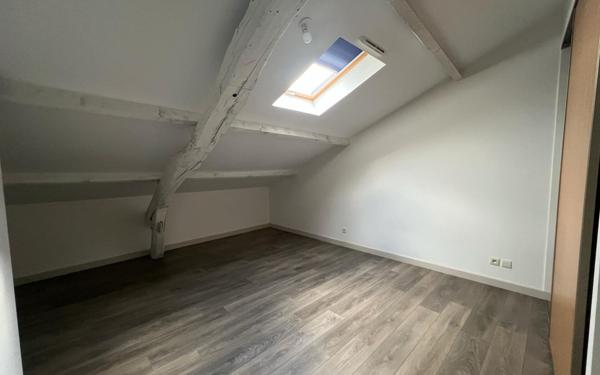 Appartement à louer    3 pièces •  Barcelonne-du-Gers