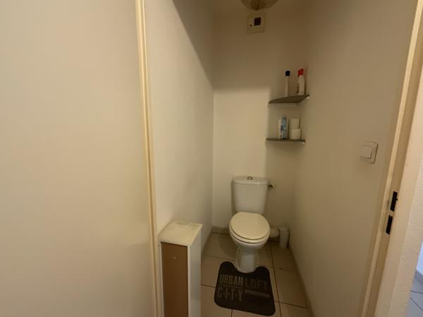 L'Isle-d'Abeau (38080) À L'Isle-D'Abeau, appartement T3 avec grande terrasse ainsi que deux places de parkings