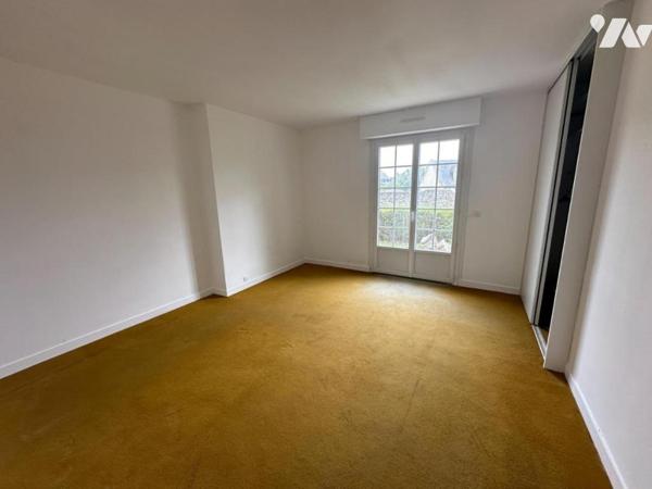 SAINT MALO - SAINT SERVAN- Maison (1977) spacieuse (195m²) - 5 chambres dont une en RDC