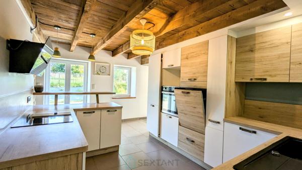 Ravissante maison en pierres avec extension moderne et lumineuse