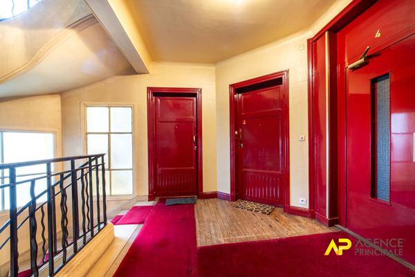 Appartement lumineux de charme à La Garenne-Colombes, vue dégagée au 6ème étage 475 000 € **  - Référence  13997