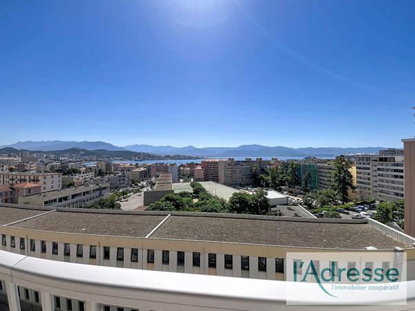 Appartement Ajaccio 3 pièce(s) 84 m2 - Rue Del Pellegrino - vue mer - parking collectif