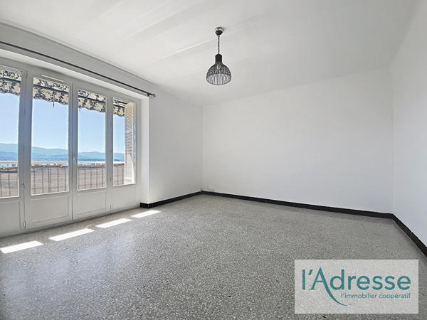 Appartement Ajaccio 3 pièce(s) 84 m2 - Rue Del Pellegrino - vue mer - parking collectif