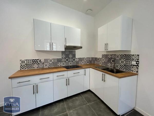 Appartement à louer 2 pièces 44.4m² Brignoles (83170)