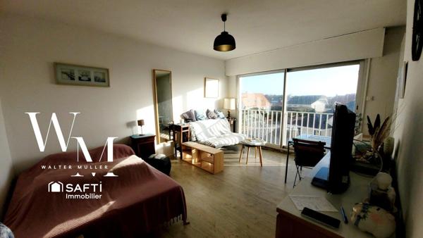 Studio vue mer à 50 mètres de la plage