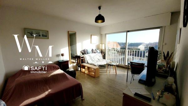 Studio vue mer à 50 mètres de la plage