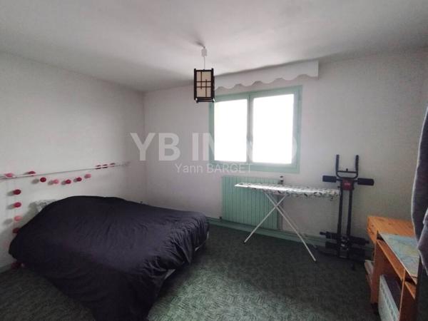 Maison construction traditionnelle sur sous-sol total avec dépendances