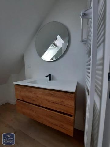 Appartement à louer 4 pièces 77.1m² Saumur (49400)