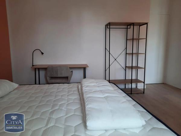 Appartement à louer 4 pièces 77.1m² Saumur (49400)