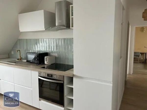 Appartement à louer 4 pièces 77.1m² Saumur (49400)