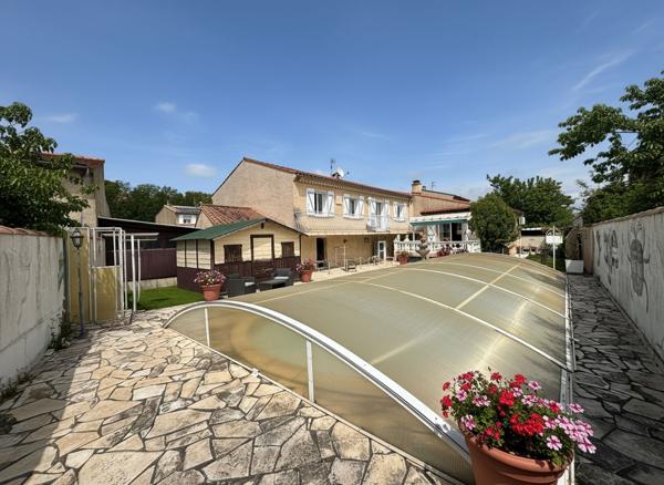 CARCASSONNE, MAISON FAMILIALE AVEC PISCINE ET GARAGES