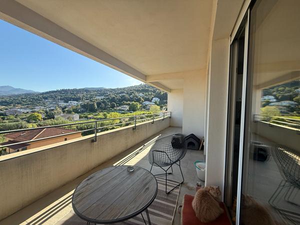 Appartement T3 (71 m²) à louer à BORGO