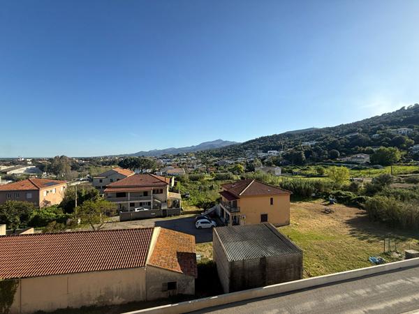 Appartement T3 (71 m²) à louer à BORGO