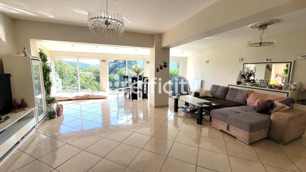 Maison 7 pièces - 122 m²