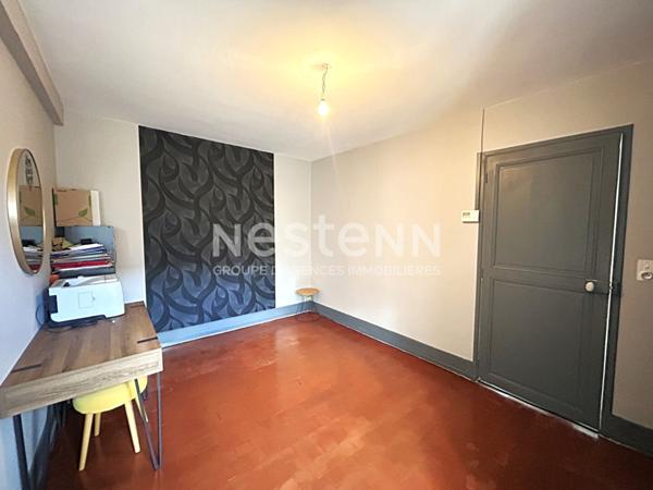 LONGERE SANS TRAVAUX 3 CHAMBRES TERRAIN DEPENDANCES PLEIN CENTRE DE CHABRIS (INDRE 36)