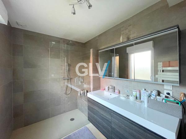 Maison 6 pièce(s) 194.02 m2 / 224m2 utile , Camphin en pevele