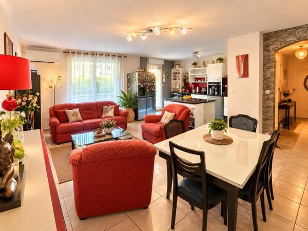 Appartement
         5 pièces
        - 107 m² Exclusivité 420 000 € *