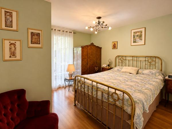 Appartement
         5 pièces
        - 107 m² Exclusivité 420 000 € *