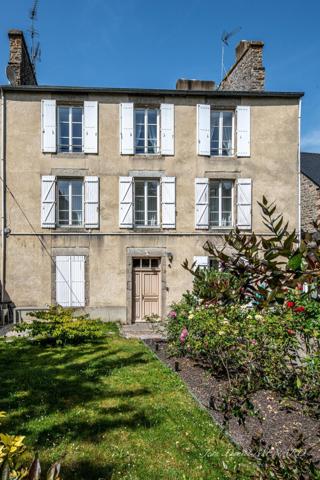Appartement à DINAN, 22100 - 5 pièces 130m²