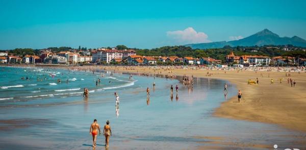 Maison 8 pièces de 311 m² à Hendaye (64700)