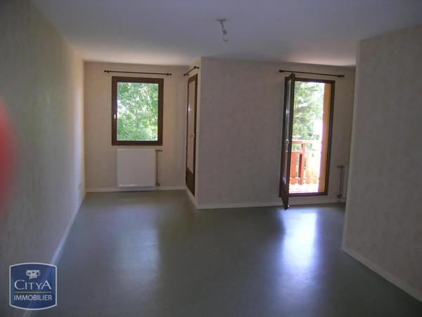 Appartement à louer 3 pièces 65.95m² Chambéry (73000)