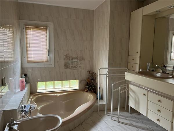 Maison à vendre |  Vaux-sur-Mer |  7 pièces | 171 m²