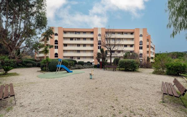 Appartement à vendre    2 pièces • 56 m2 Nice