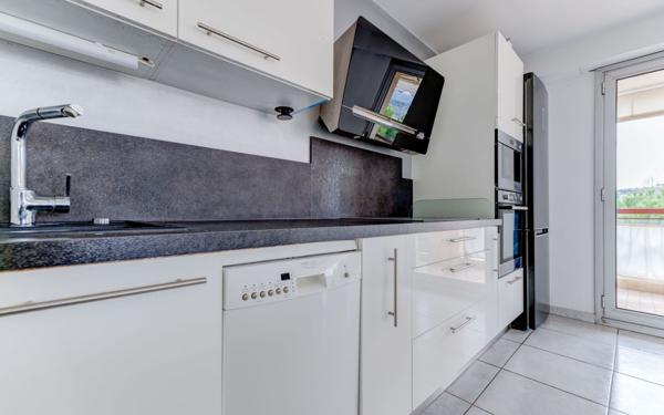 Appartement à vendre    2 pièces • 56 m2 Nice