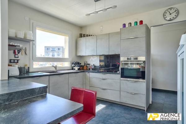 Appartement Maisons Laffitte 5 pièce(s) 156m2 €1 050 000 ** - Référence 13131