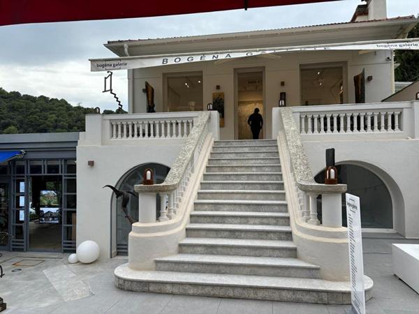 GALERIE D'ART, SAINT PAUL DE VENCE, 139 m²