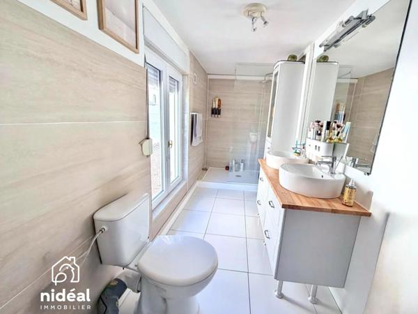 Maison mitoyenne 2 côtés à vendre, 6 pièces - Louviers 27400