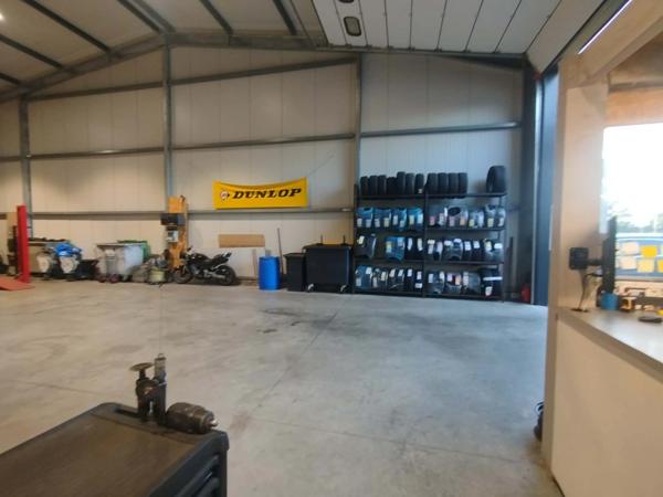 À CÉDER – FONDS DE COMMERCE GARAGE AUTOMOBILE MULTI-ACTIVITÉS – QUESTEMBERT (56)