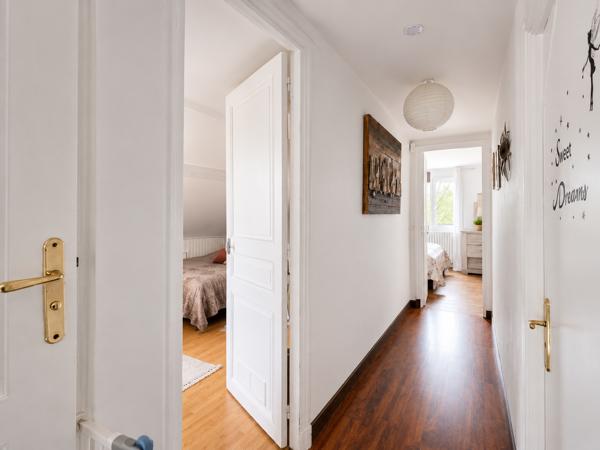 Maison
         5 pièces
        - 93 m² Exclusivité 310 000 € *