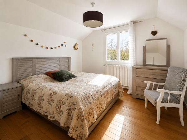Maison
         5 pièces
        - 93 m² Exclusivité 310 000 € *