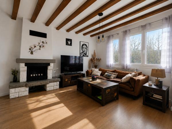 Maison
         5 pièces
        - 93 m² Exclusivité 310 000 € *