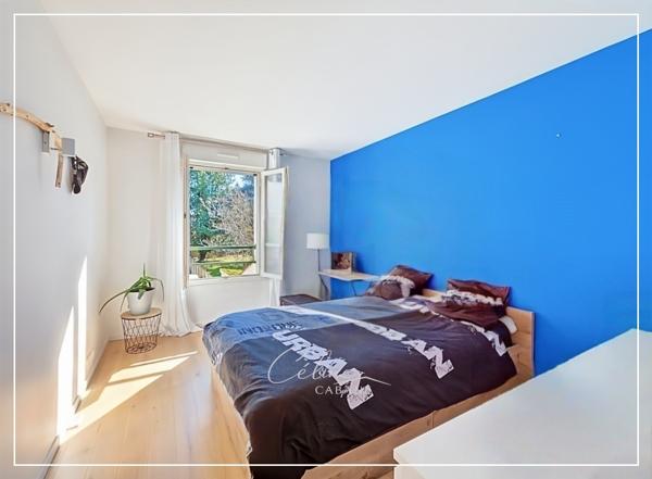 Appartement
         4 pièces
        - 98 m² 290 000 € *