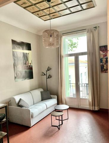 Aix en Provence, T2 rénové au coeur, charme assuré.