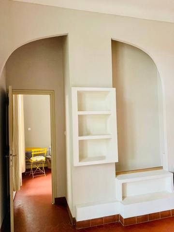 Aix en Provence, T2 rénové au coeur, charme assuré.