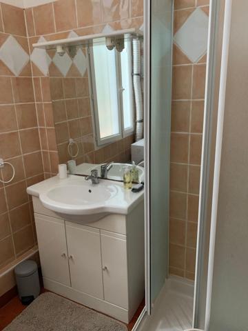 Aix en Provence, T2 rénové au coeur, charme assuré.