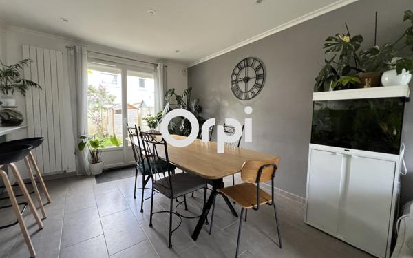 Maison à vendre    5 pièces • 90 m2 Maurepas