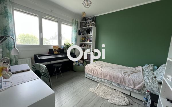 Maison à vendre    5 pièces • 90 m2 Maurepas