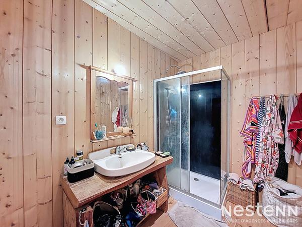 A Vendre Maison en pierre de 164 m² avec dépendance de 120 m² et grand terrain dans un hameau