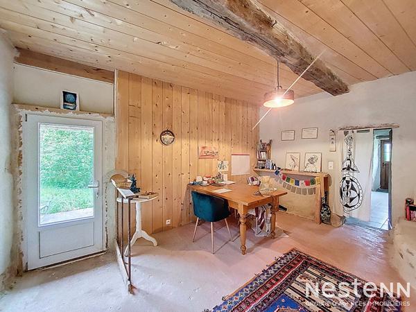 A Vendre Maison en pierre de 164 m² avec dépendance de 120 m² et grand terrain dans un hameau