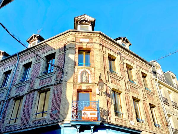 Exclusivité – Honfleur – Appartement rénové dans superbe copropriété historique - Balcon - Plein coeur Historique