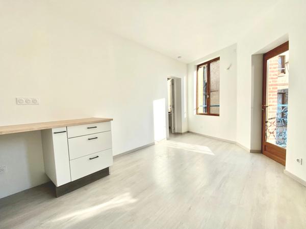 Exclusivité – Honfleur – Appartement rénové dans superbe copropriété historique - Balcon - Plein coeur Historique