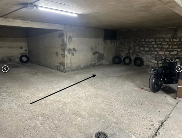Parking - RUE DES DAMES / METRO VILLIERS