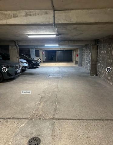 Parking - RUE DES DAMES / METRO VILLIERS
