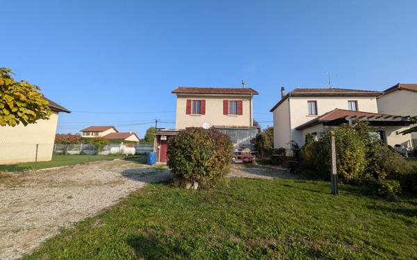 Maison à vendre    5 pièces •  La Bâtie-Montgascon