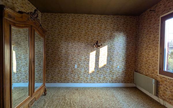 Maison à vendre    5 pièces •  La Bâtie-Montgascon