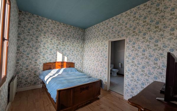 Maison à vendre    5 pièces •  La Bâtie-Montgascon